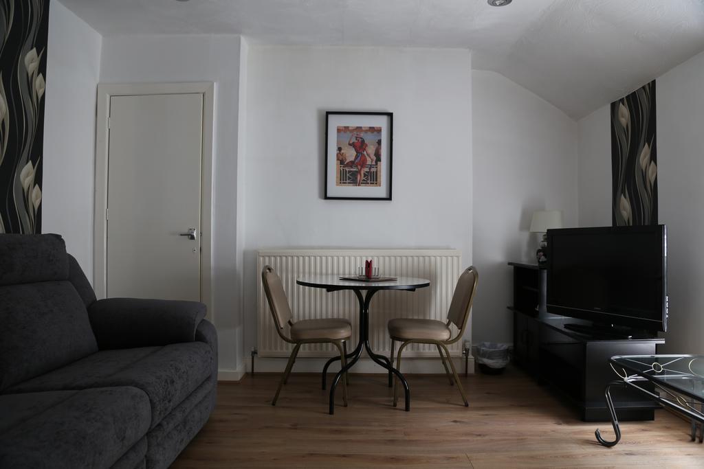 La Suisse Serviced Apartments Манчестер Екстер'єр фото